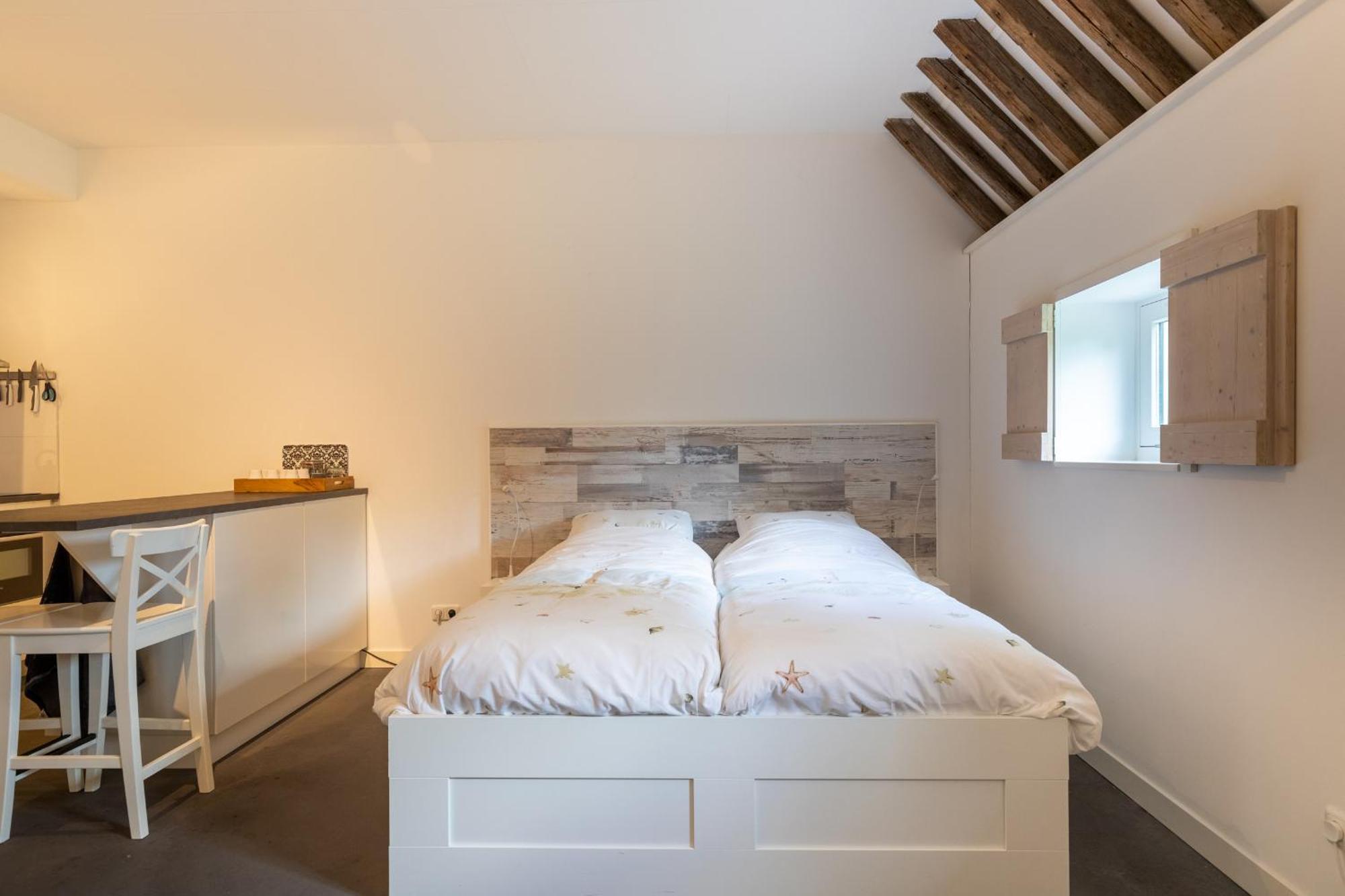 Iselmarpleats Comfortabele Studio Met Badkamer Gaast Exterior foto